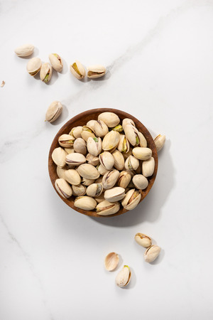 If you want to keep your gums healthy and free of infection, consider including more of these 5 kinds of foods in your diet. 